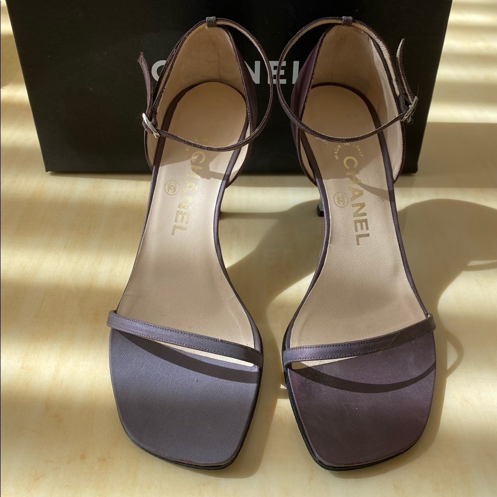 Like new Chanel sandals shoes Sz.  37.5